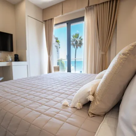 Nery Luxury Sea View 4* 지아르디니낙소스