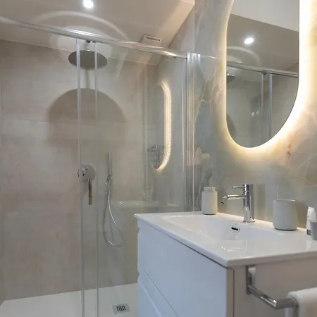 게스트하우스 Nery Luxury Sea View 지아르디니낙소스