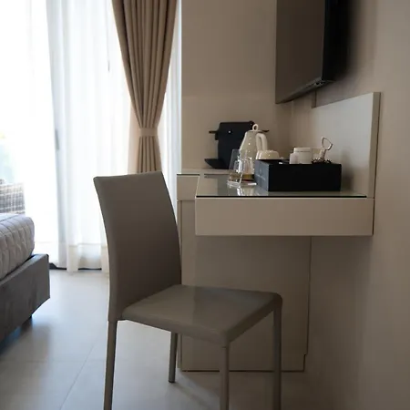 Nery Luxury Sea View 4* 지아르디니낙소스
