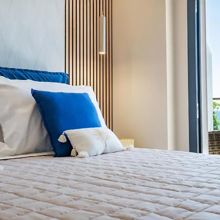 بيت ضيافة Nery Luxury Sea View جيارديني ناكسوس