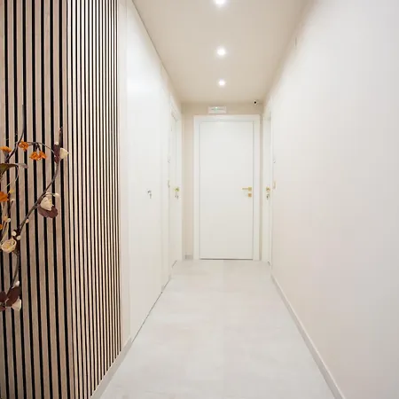 بيت ضيافة Nery Luxury Sea View 4*