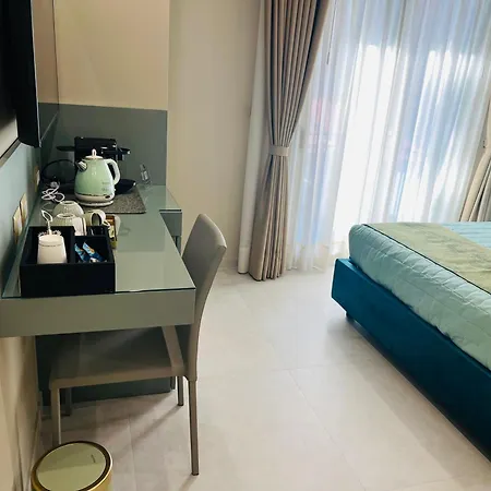 Nery Luxury Sea View 지아르디니낙소스