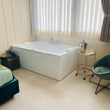 게스트하우스 Nery Luxury Sea View 지아르디니낙소스