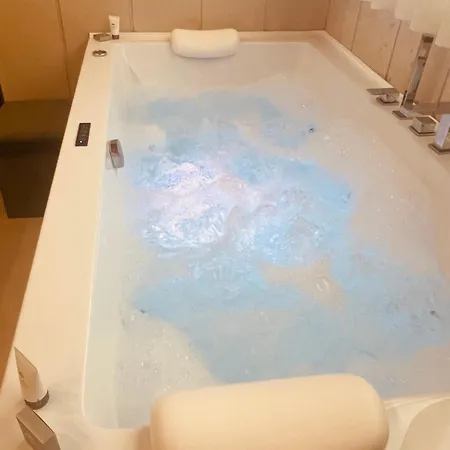 게스트하우스 Nery Luxury Sea View 지아르디니낙소스