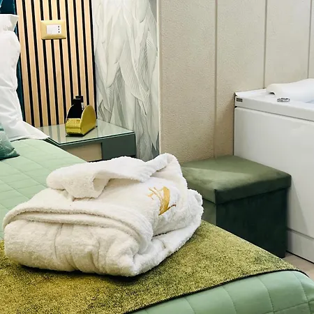 Nery Luxury Sea View 4*
