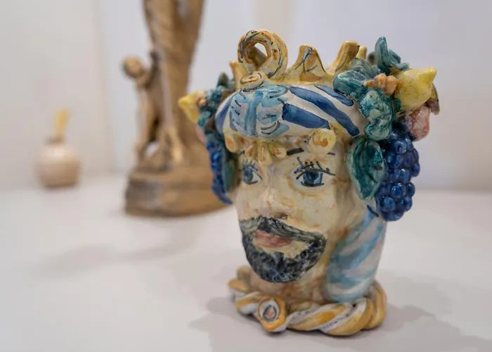 Nery Pensión Giardini-Naxos